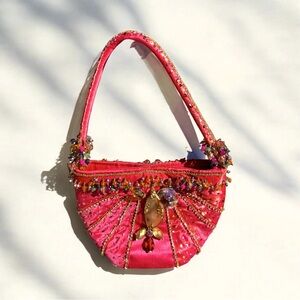 Mary Frances Beaded Coral Purse. Agate Crystal. Magnetic Snap
